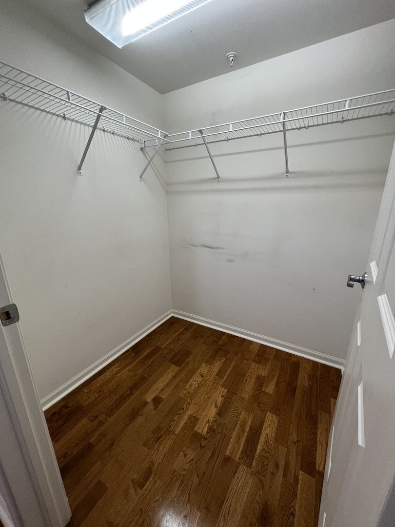 390 S Western Avenue Unit: 401