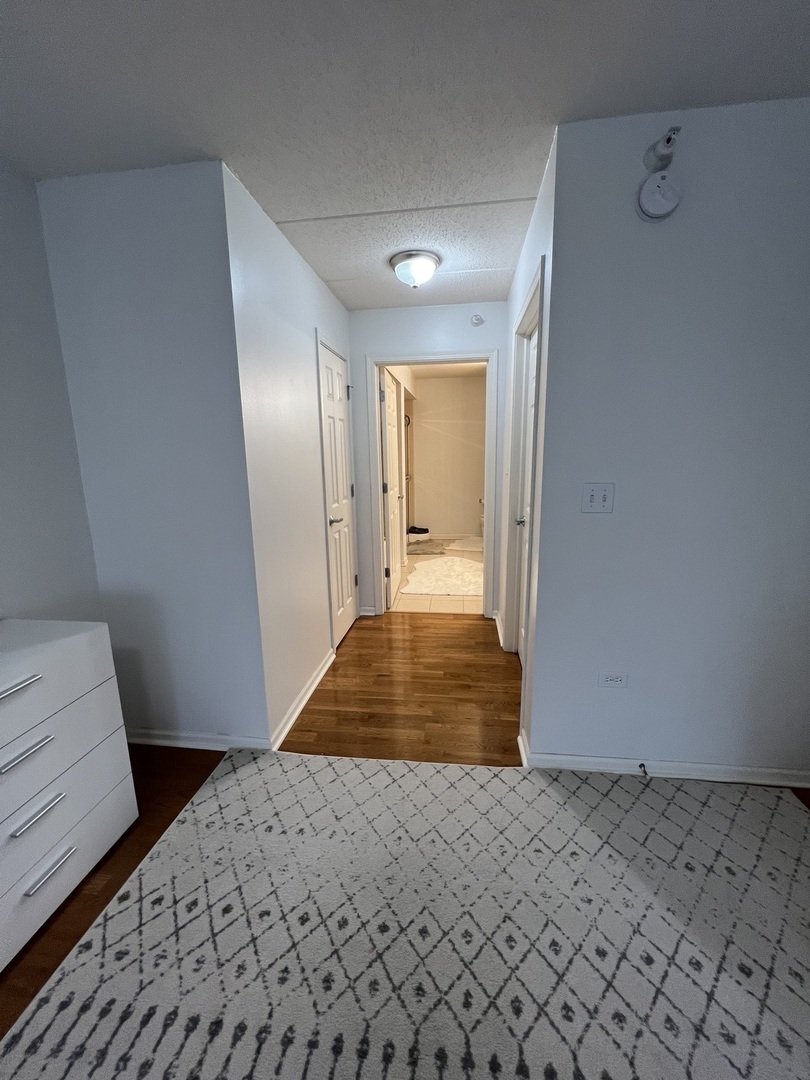 390 S Western Avenue Unit: 401