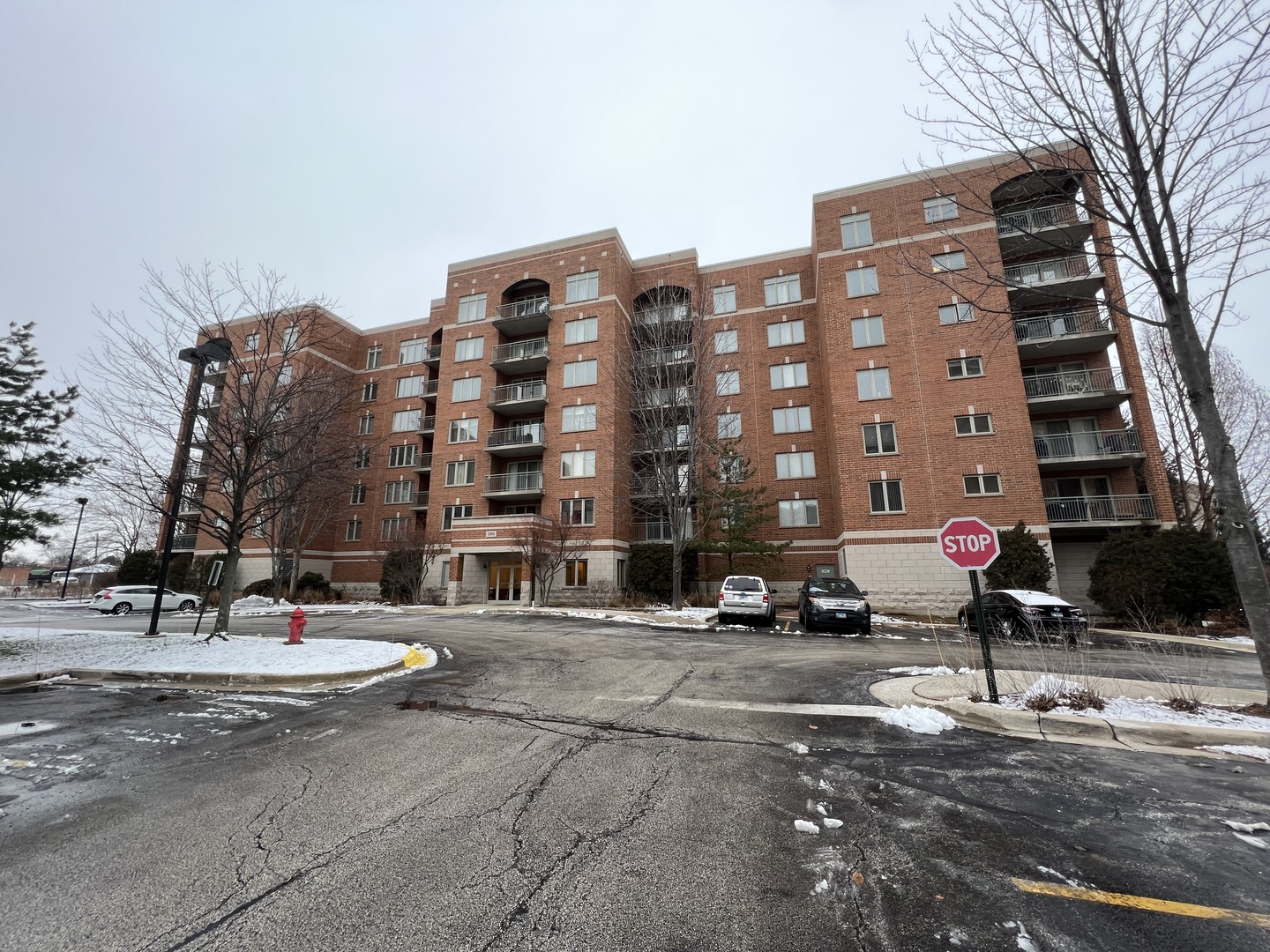390 S Western Avenue Unit: 401