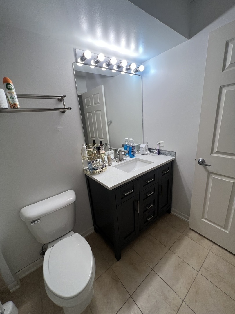 390 S Western Avenue Unit: 401