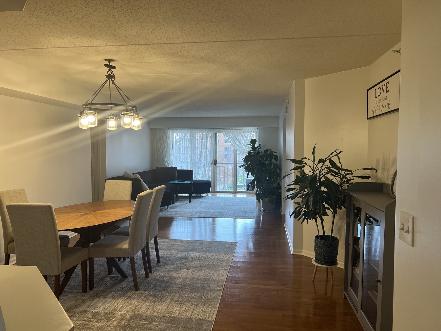 390 S Western Avenue Unit: 401