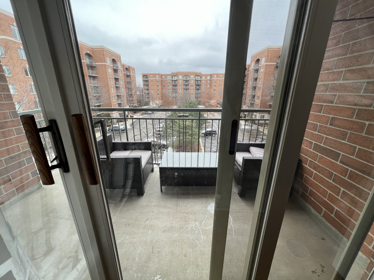 390 S Western Avenue Unit: 401