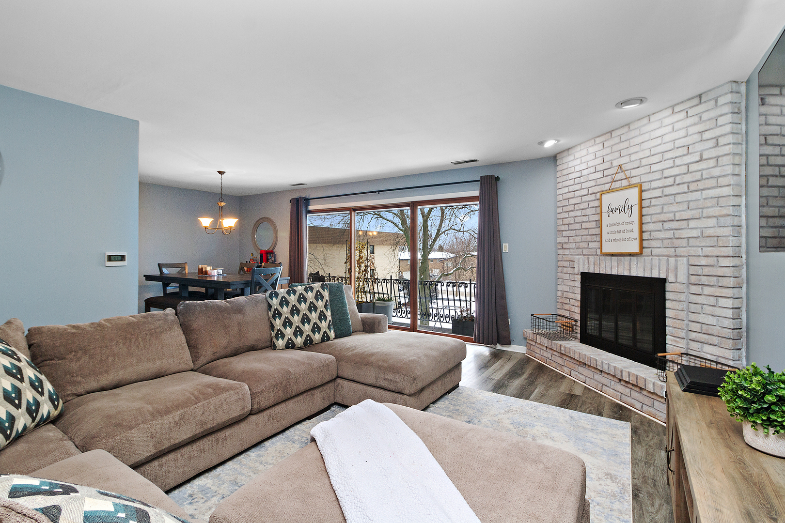 7436 W 153rd Street Unit: 3