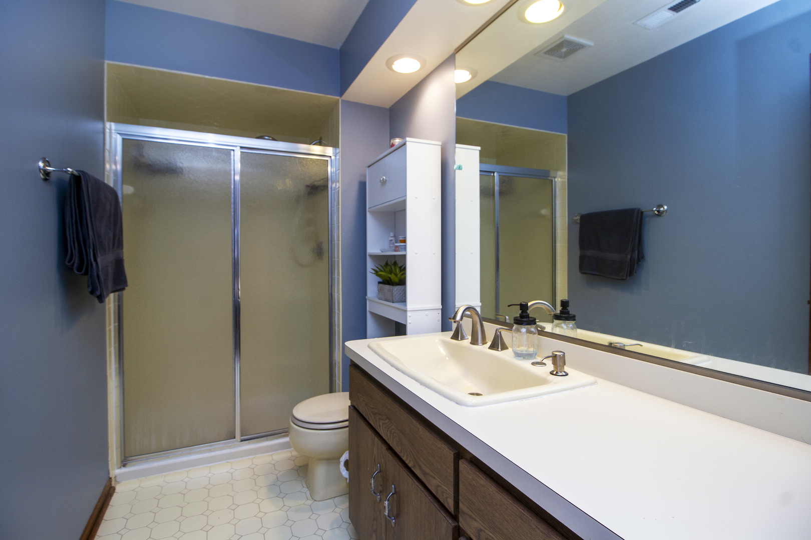 7436 W 153rd Street Unit: 3