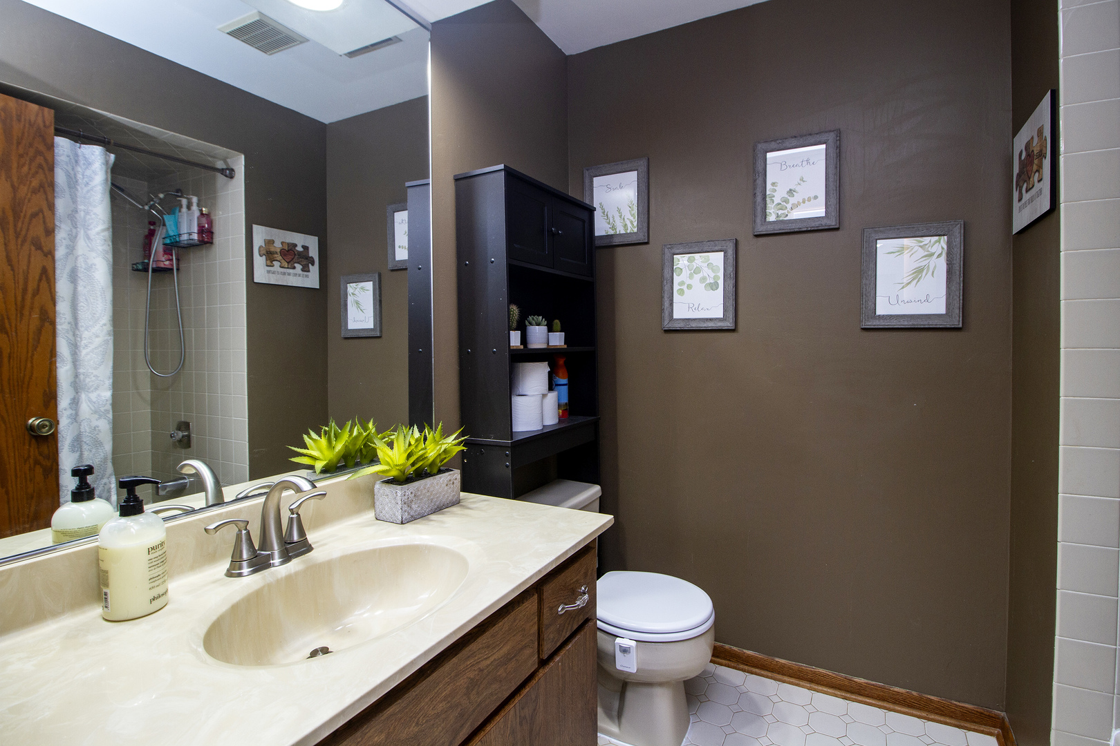 7436 W 153rd Street Unit: 3