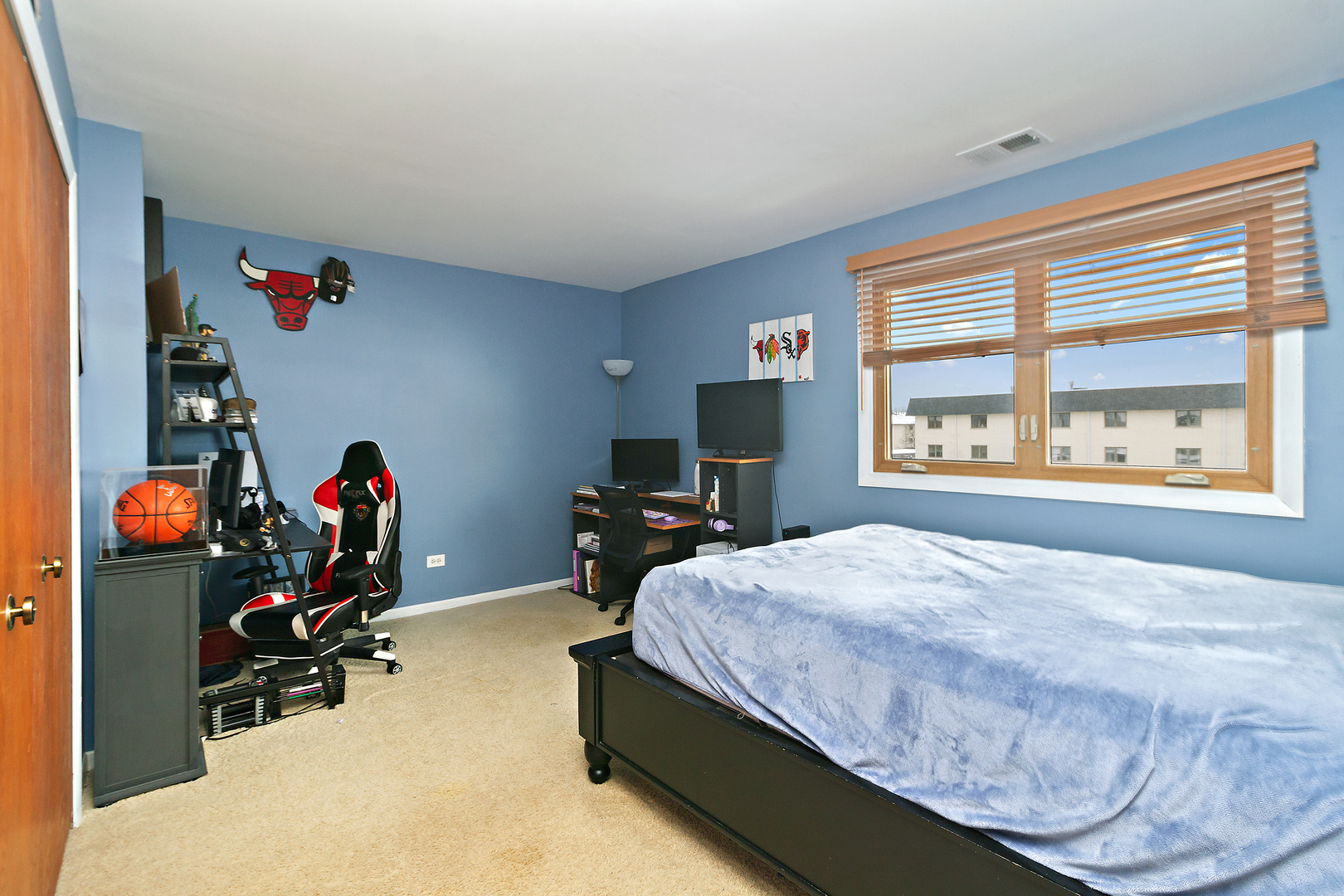 7436 W 153rd Street Unit: 3