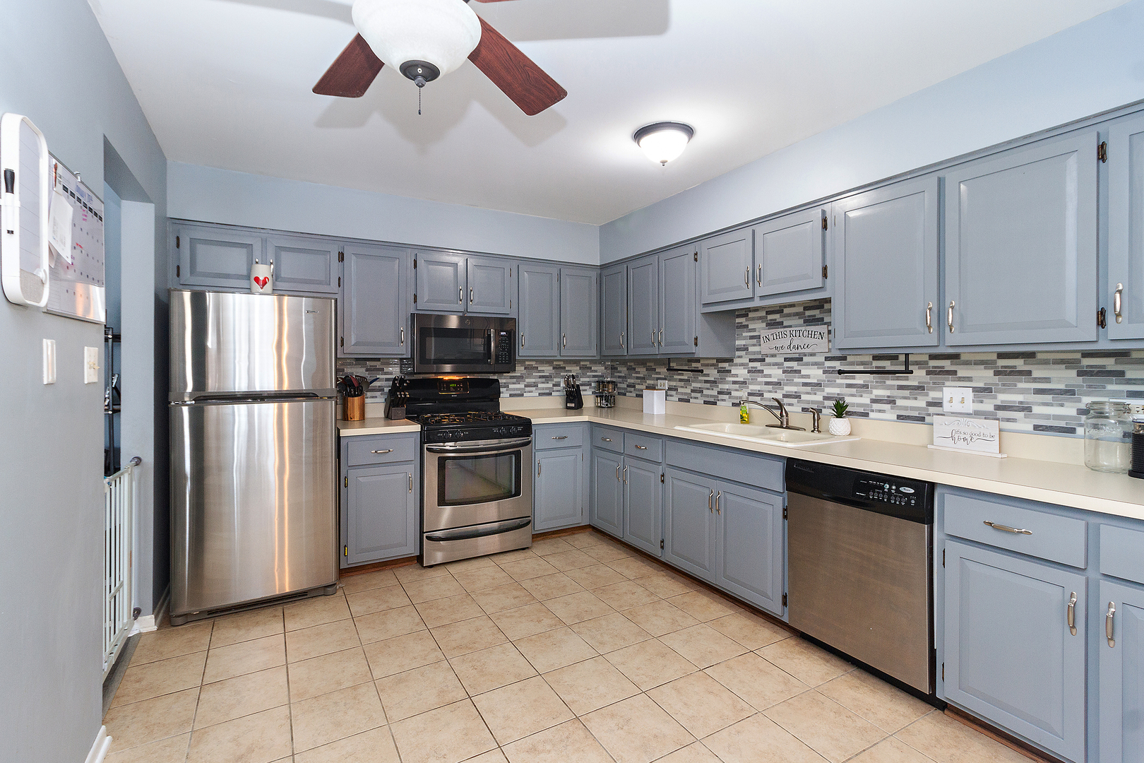 7436 W 153rd Street Unit: 3