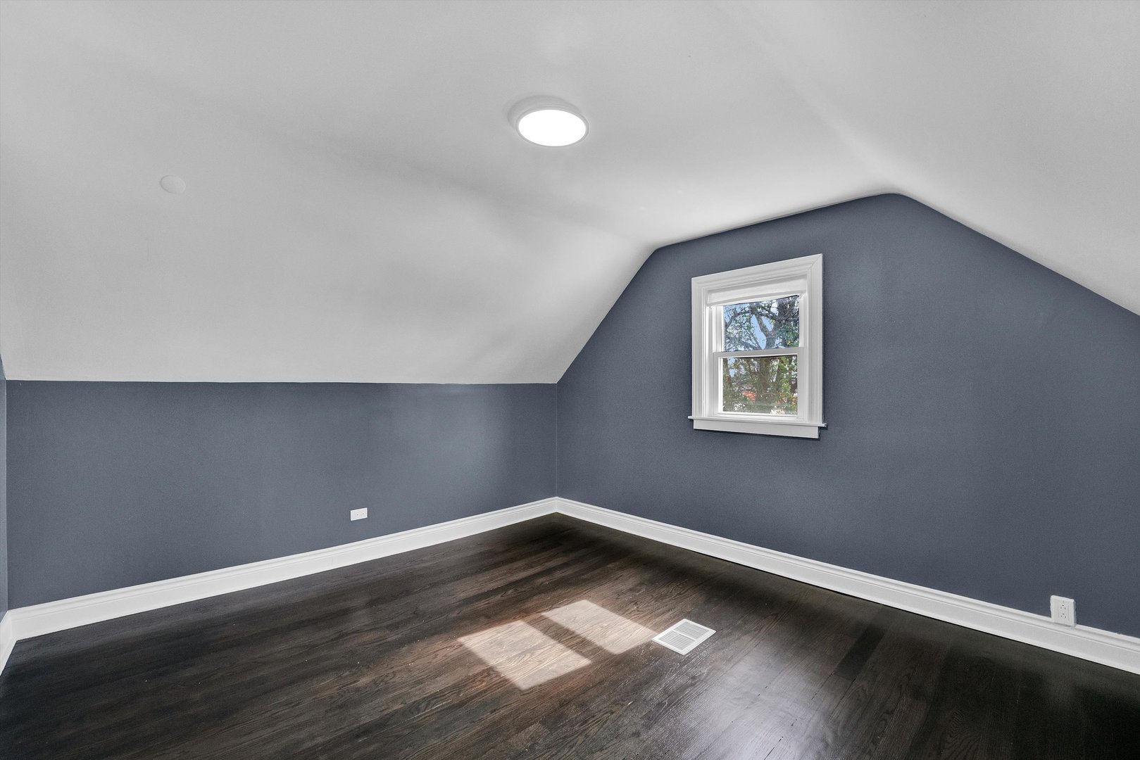3541 W 74th Street