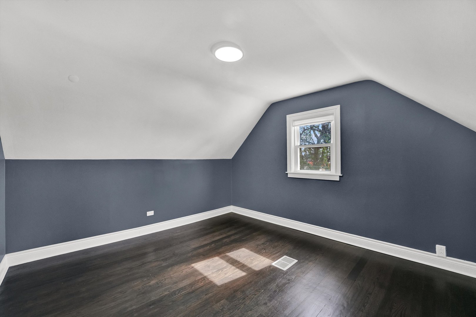 3541 W 74th Street