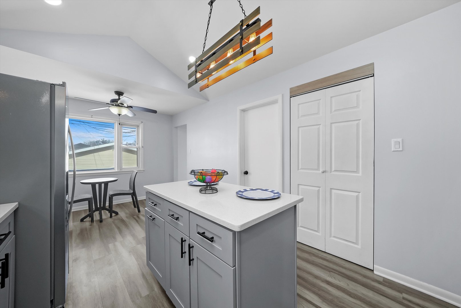 3930 W 84th Place