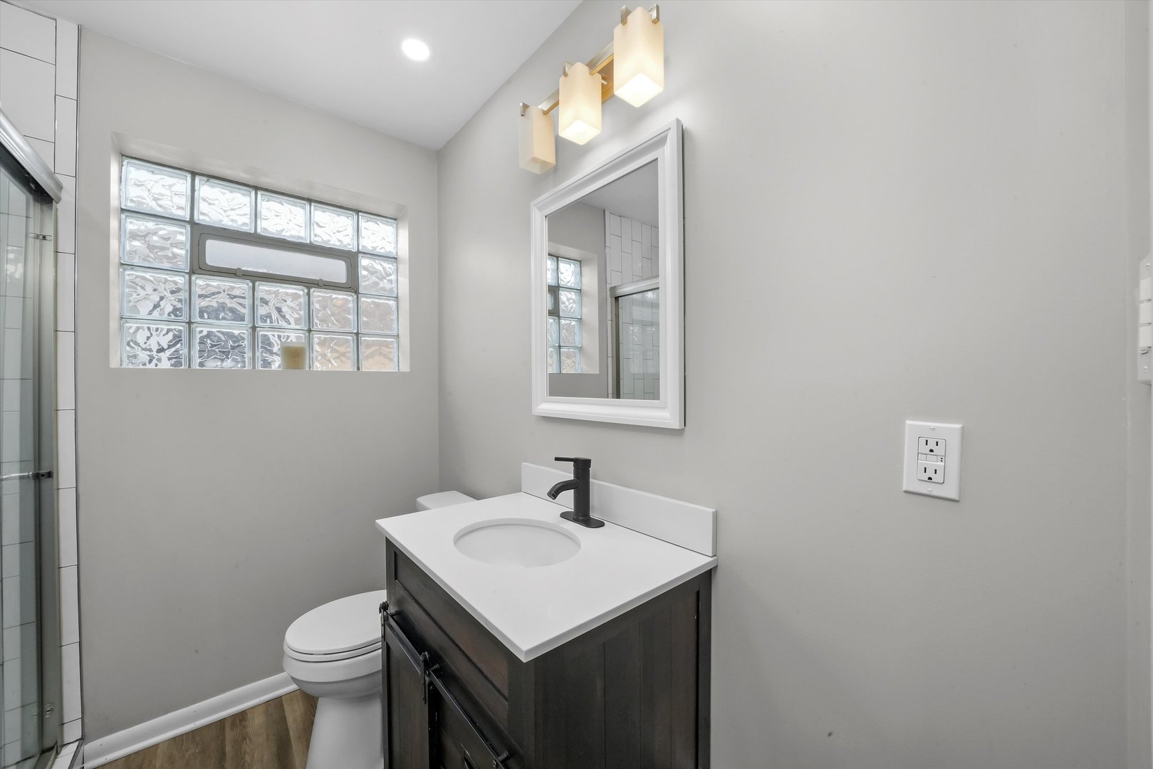 3930 W 84th Place