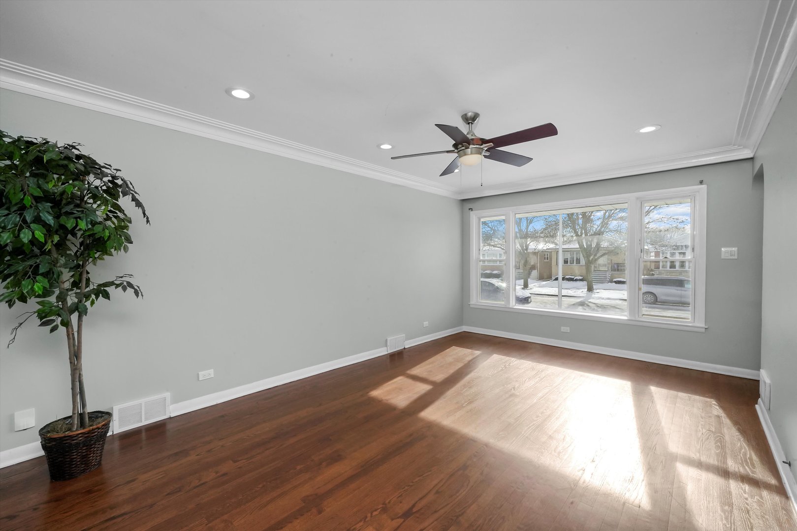 3930 W 84th Place