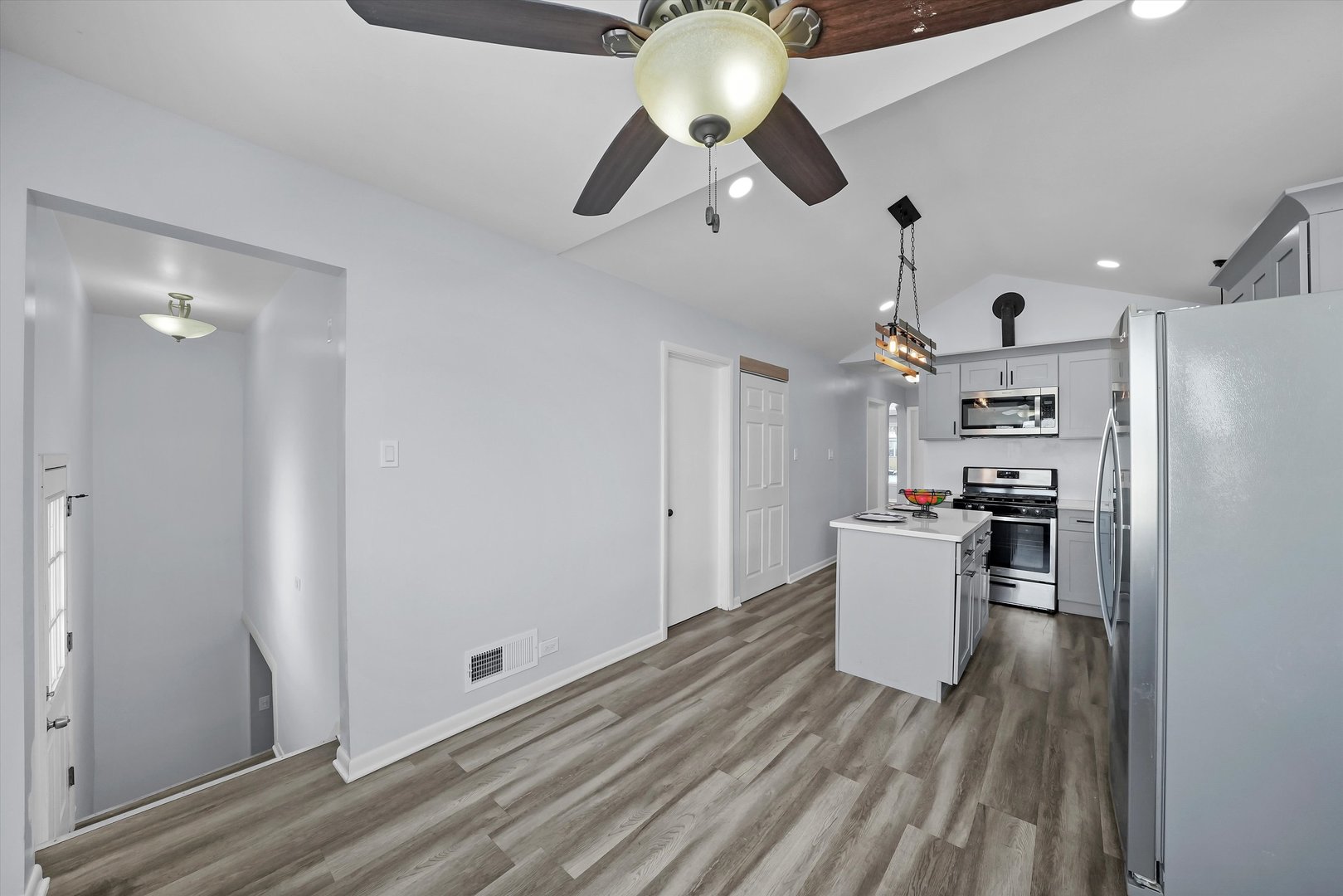 3930 W 84th Place