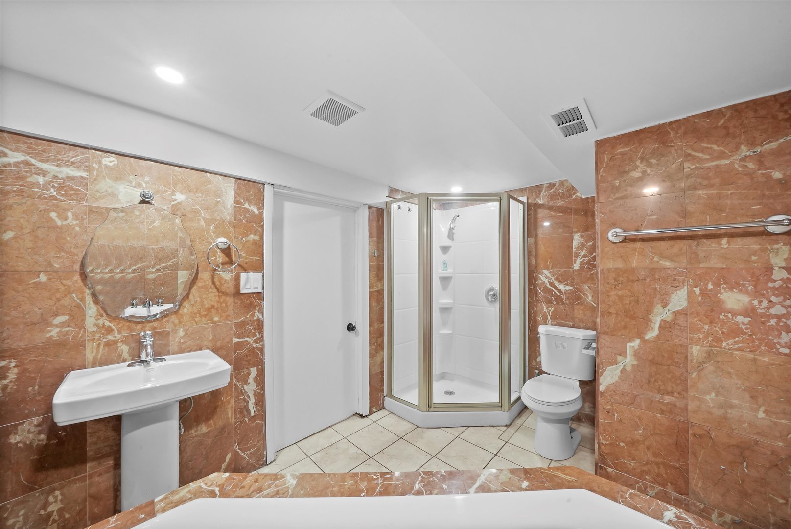3930 W 84th Place