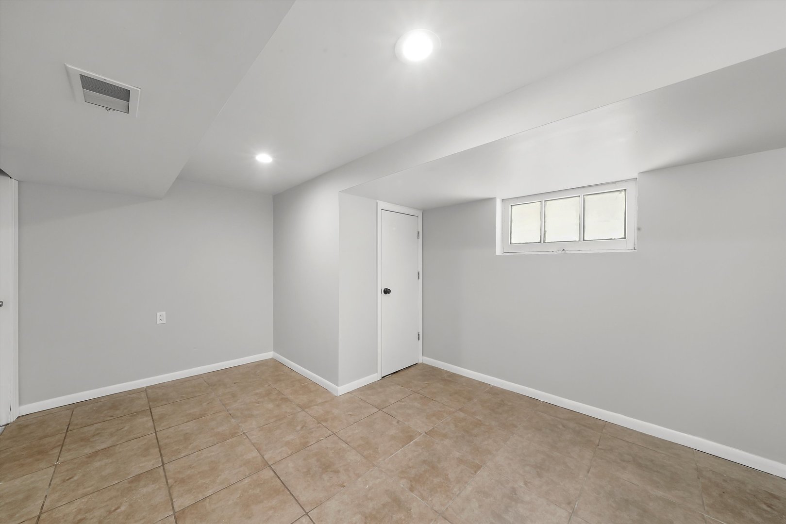 3930 W 84th Place
