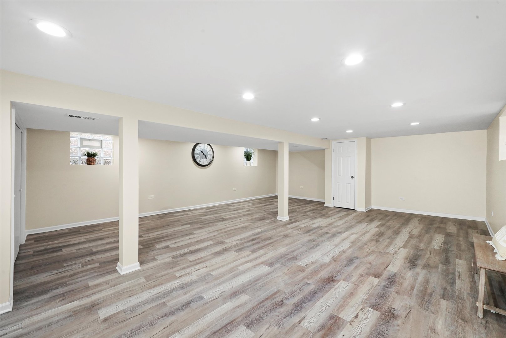 521 W 103rd Place