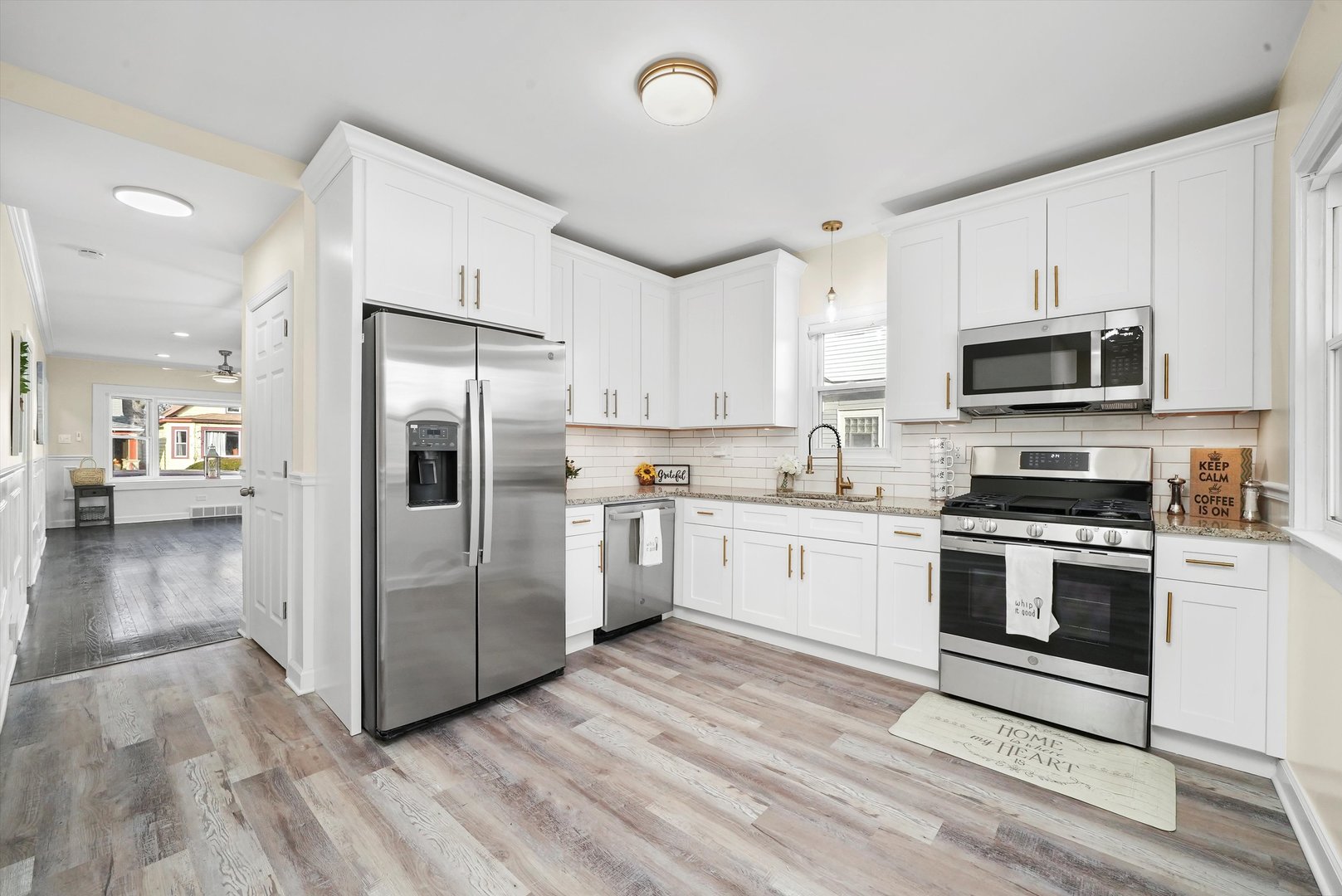 521 W 103rd Place