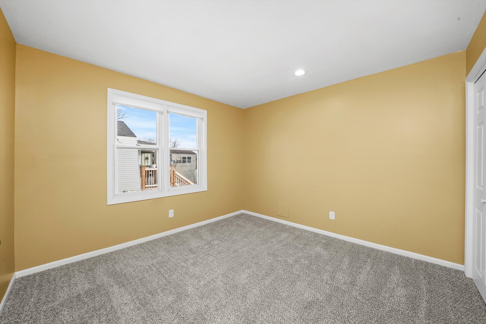 521 W 103rd Place