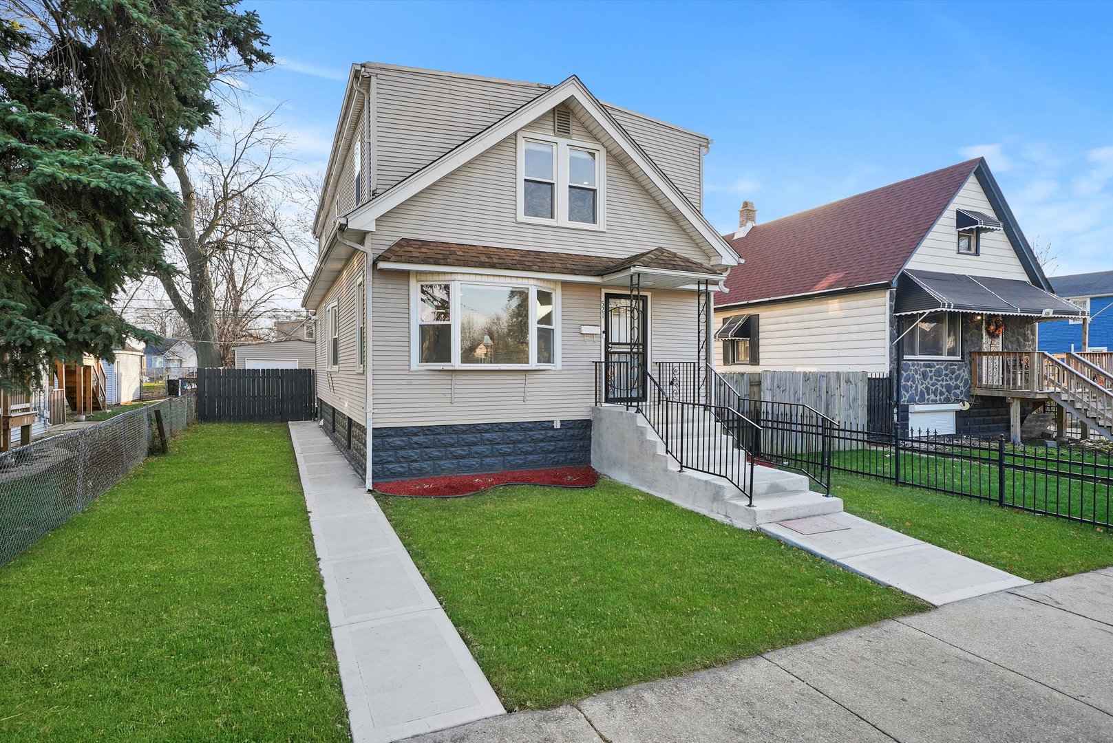521 W 103rd Place