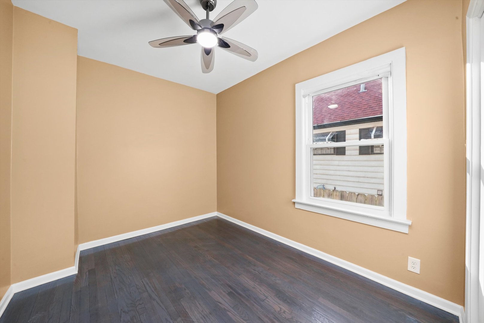 521 W 103rd Place