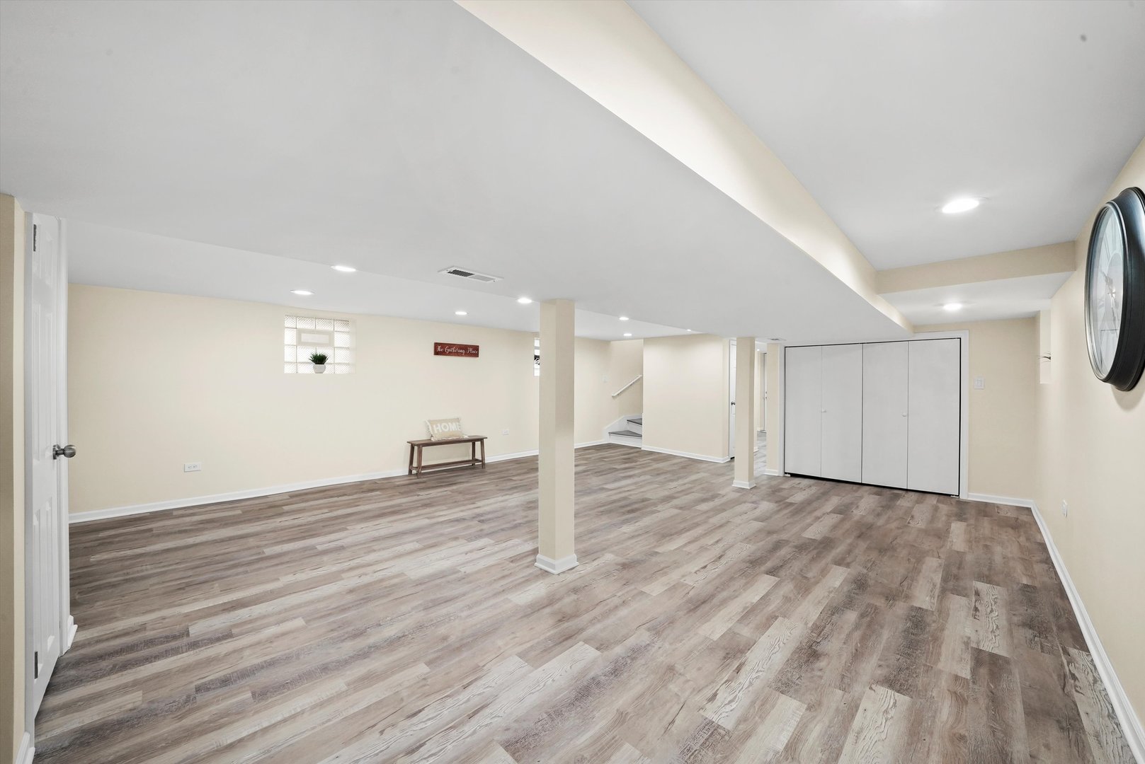 521 W 103rd Place