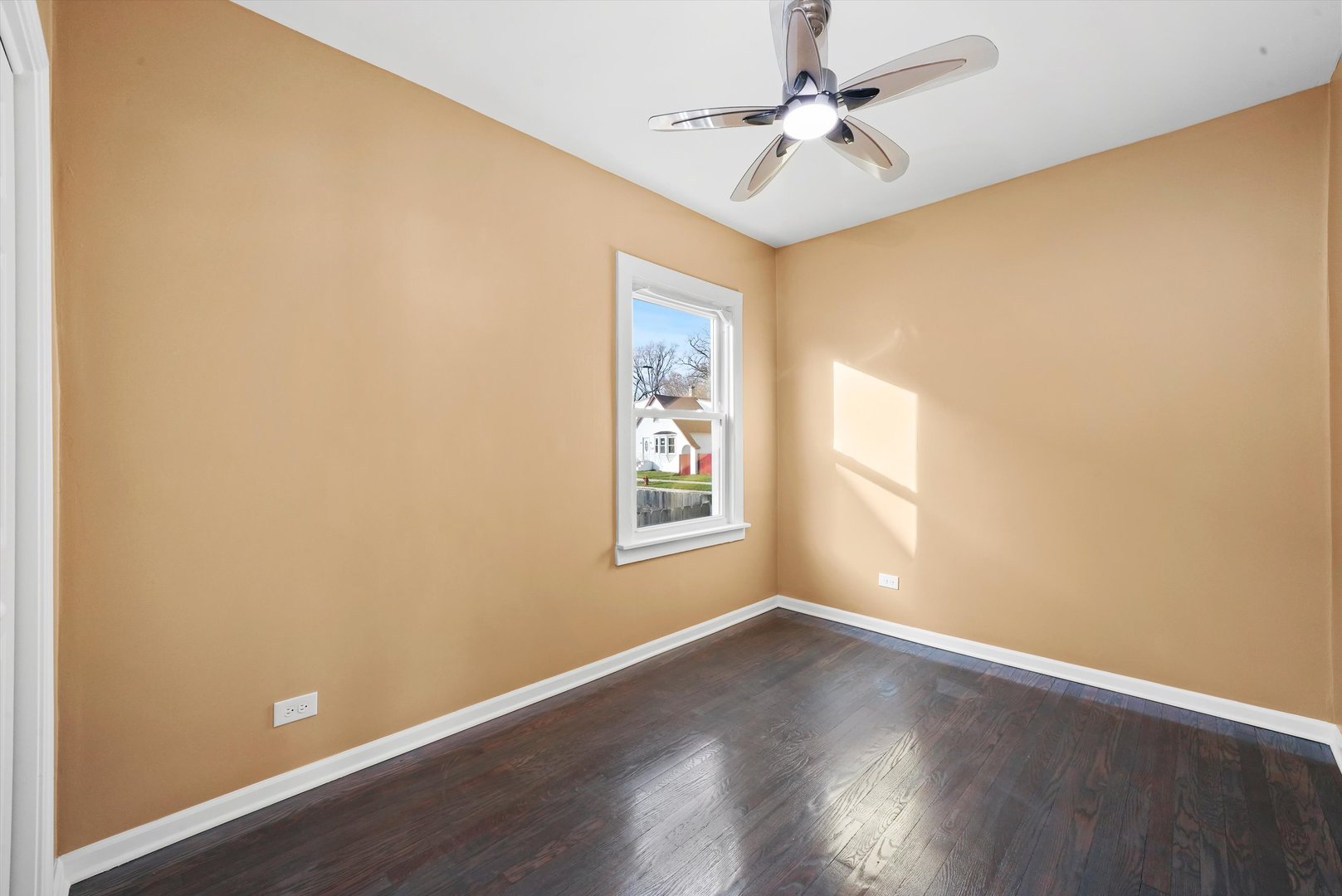 521 W 103rd Place
