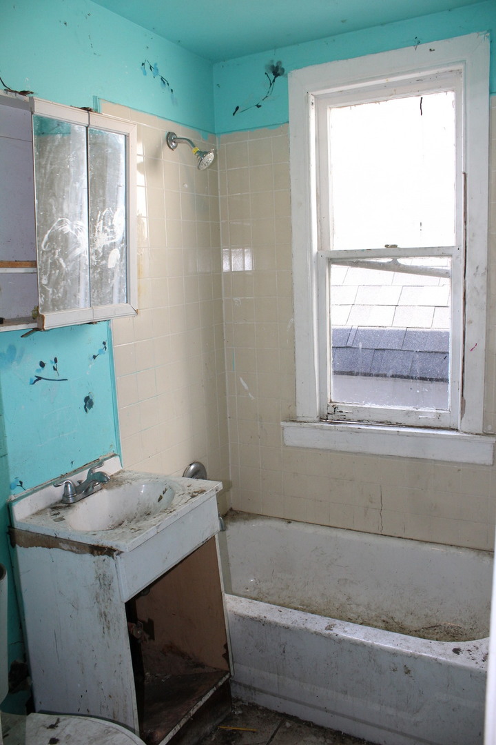 47 E 100th Street