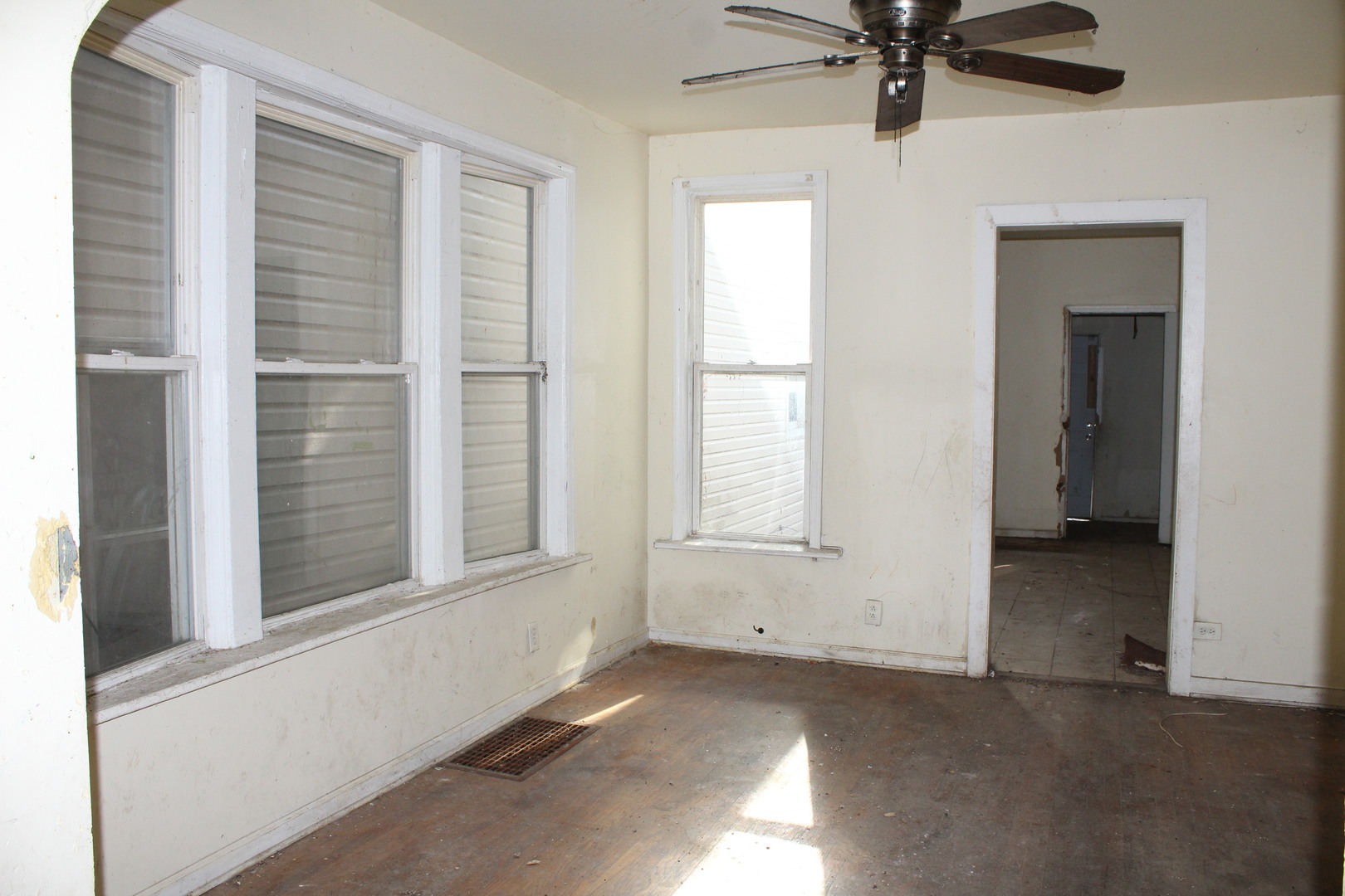47 E 100th Street