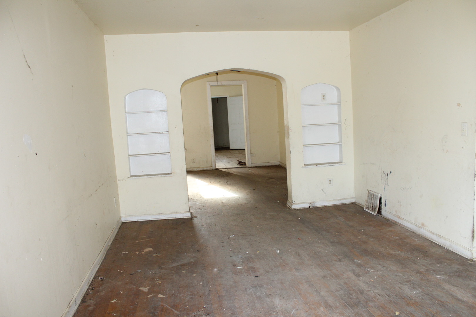 47 E 100th Street