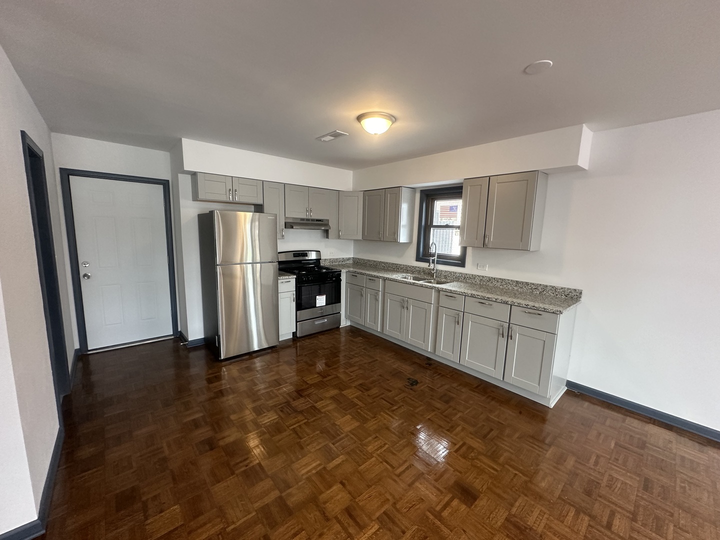 4460 S Archer Avenue Unit: 2C