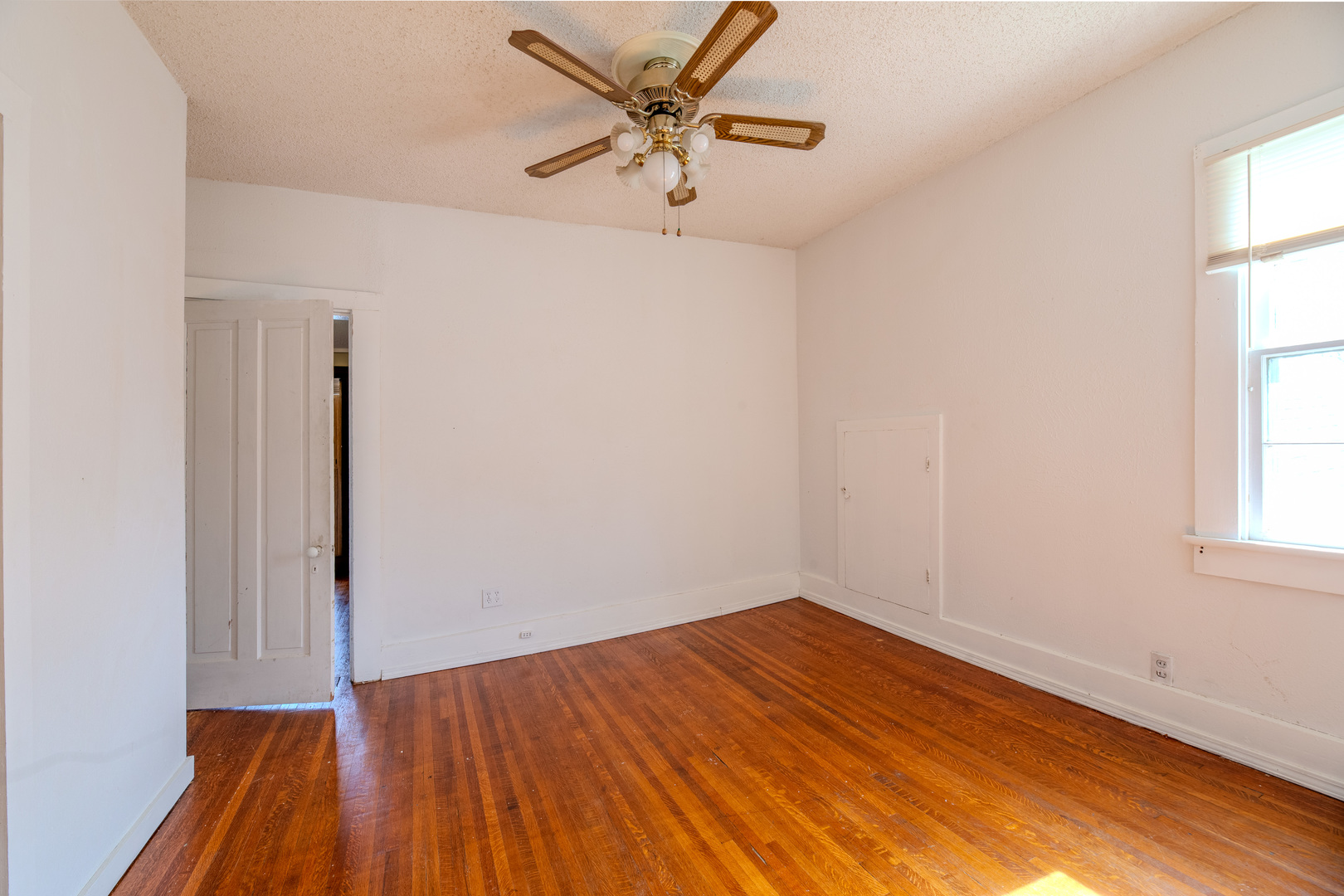 407 E Mulberry Street
