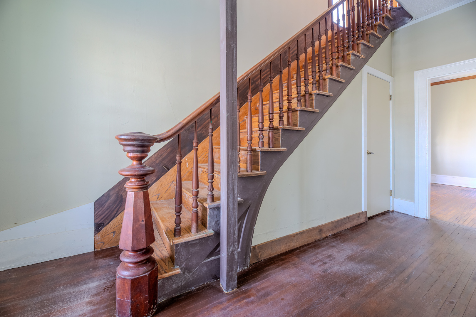 407 E Mulberry Street