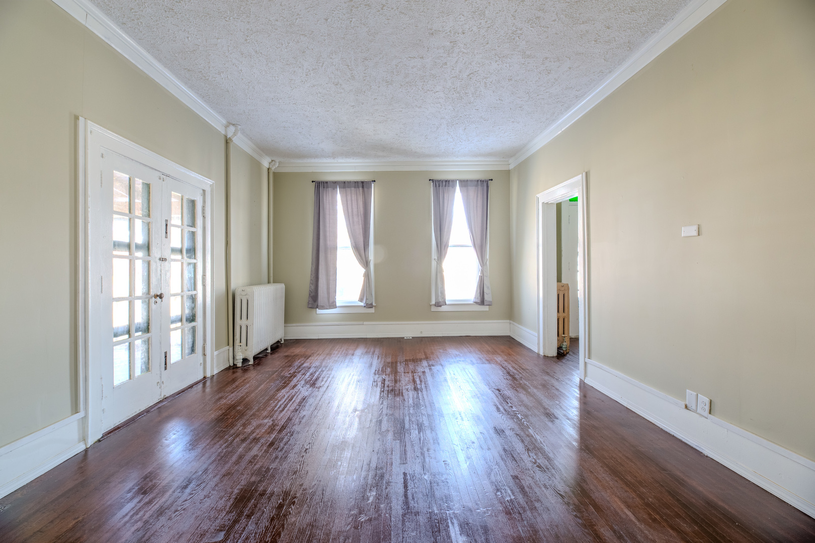 407 E Mulberry Street