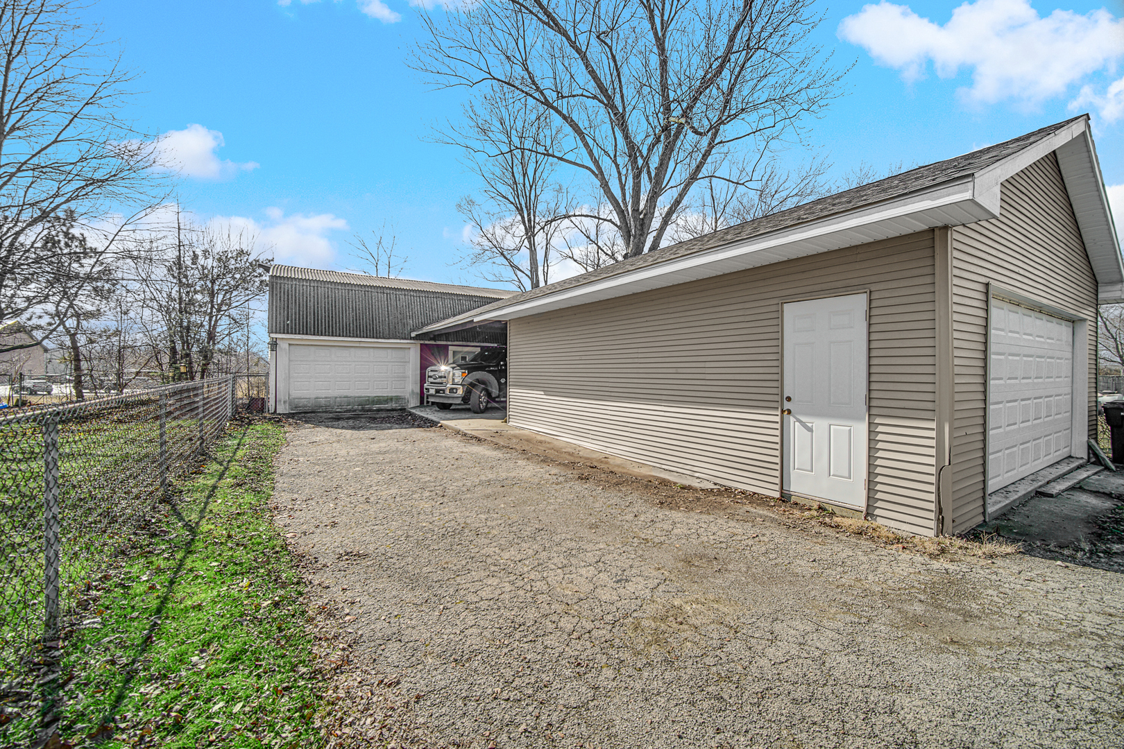 1331 E Division Street