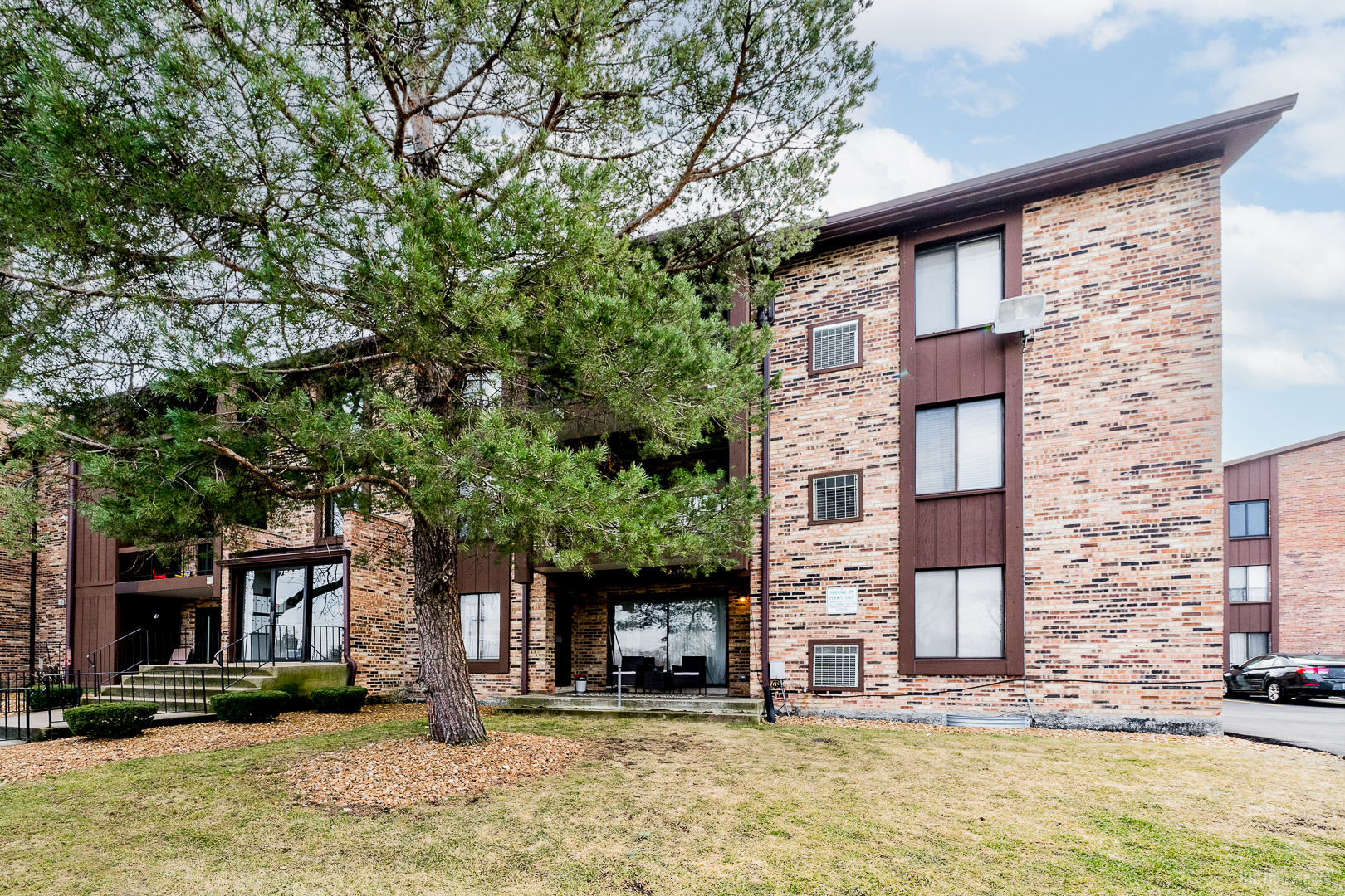 7525 W 175th Street Unit: 823