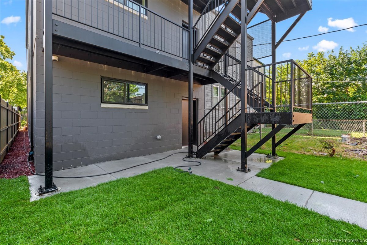 6546 S Drexel Avenue