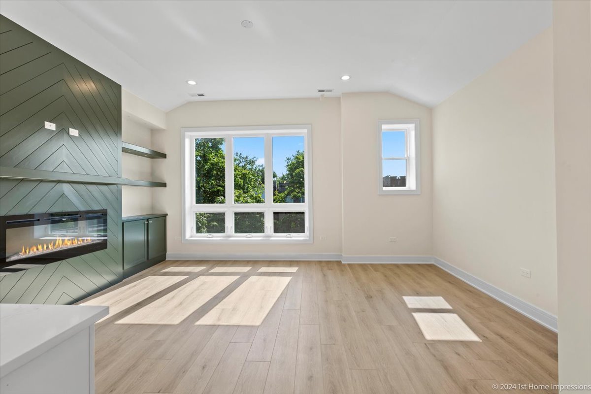 6546 S Drexel Avenue