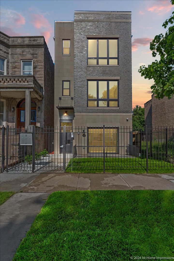 6546 S Drexel Avenue