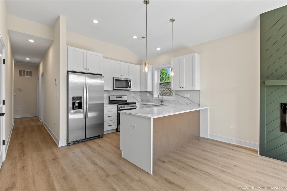 6546 S Drexel Avenue