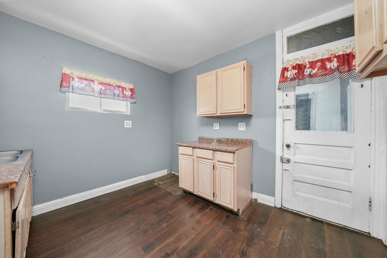 3656 W 65th Street