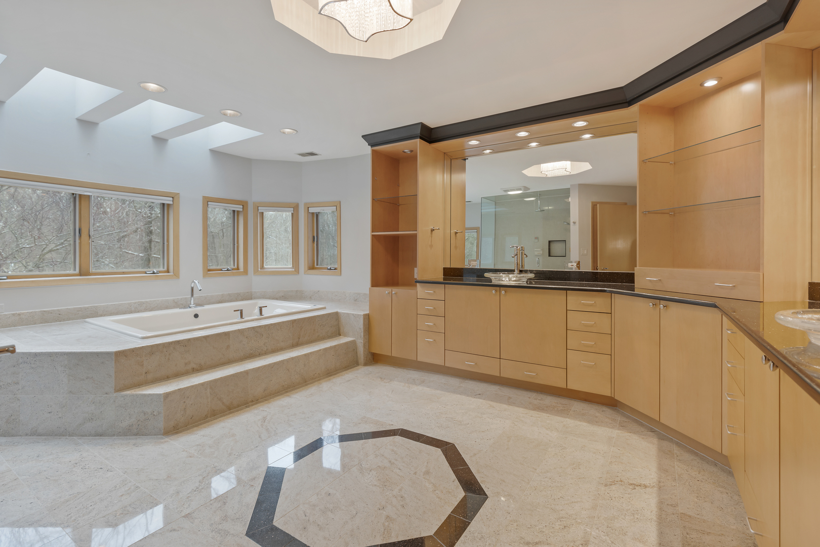 1002 S Butternut Circle