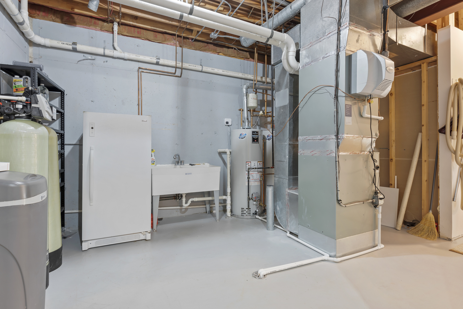 1002 S Butternut Circle