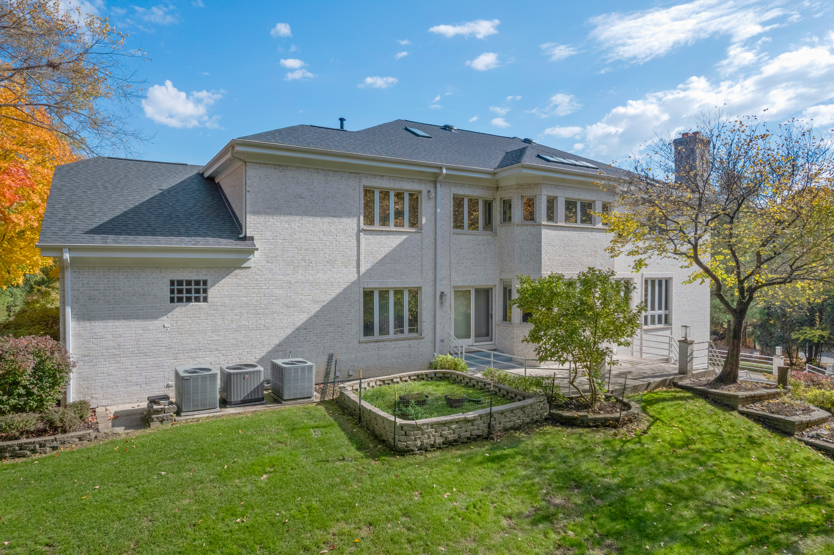 1002 S Butternut Circle