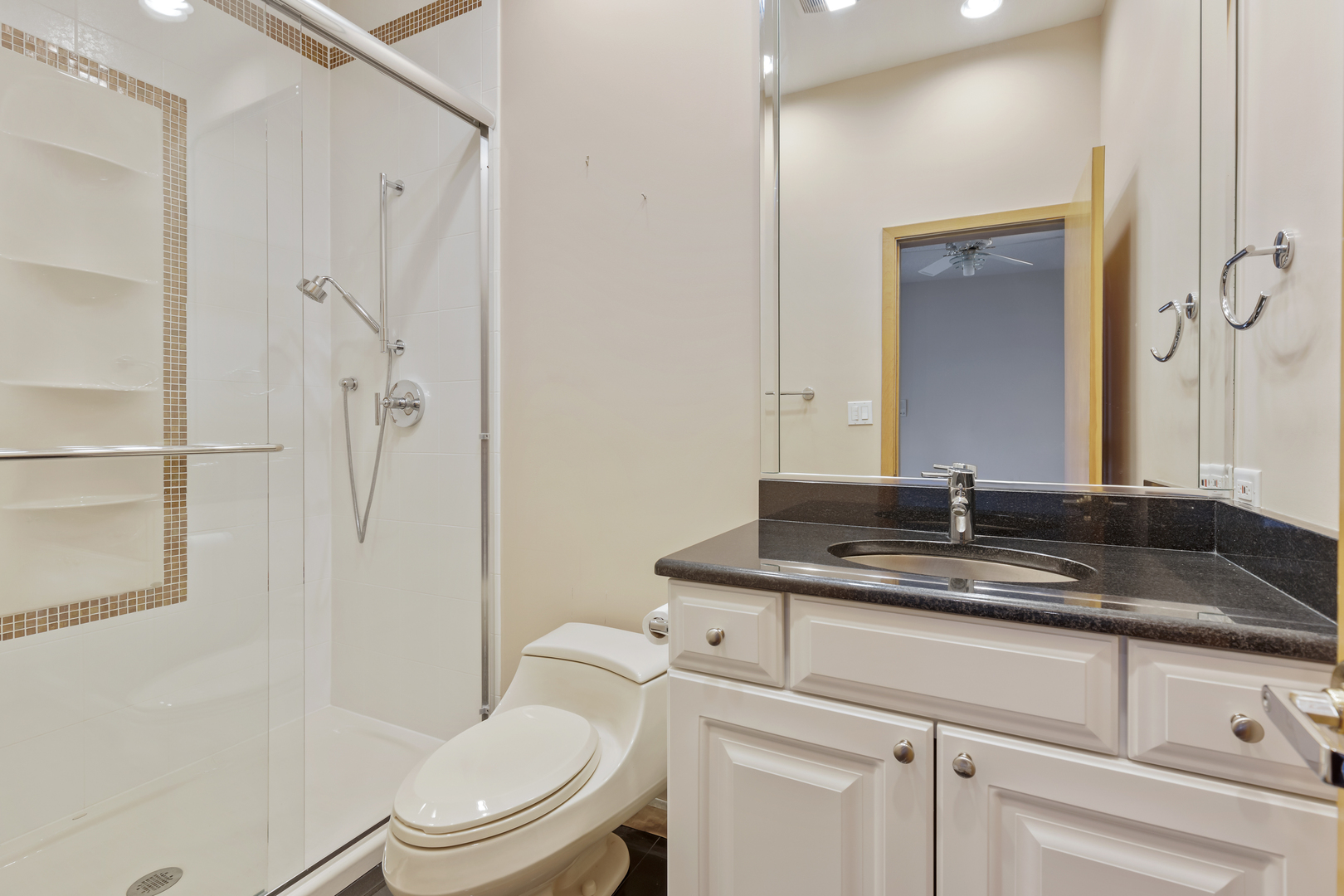 1002 S Butternut Circle