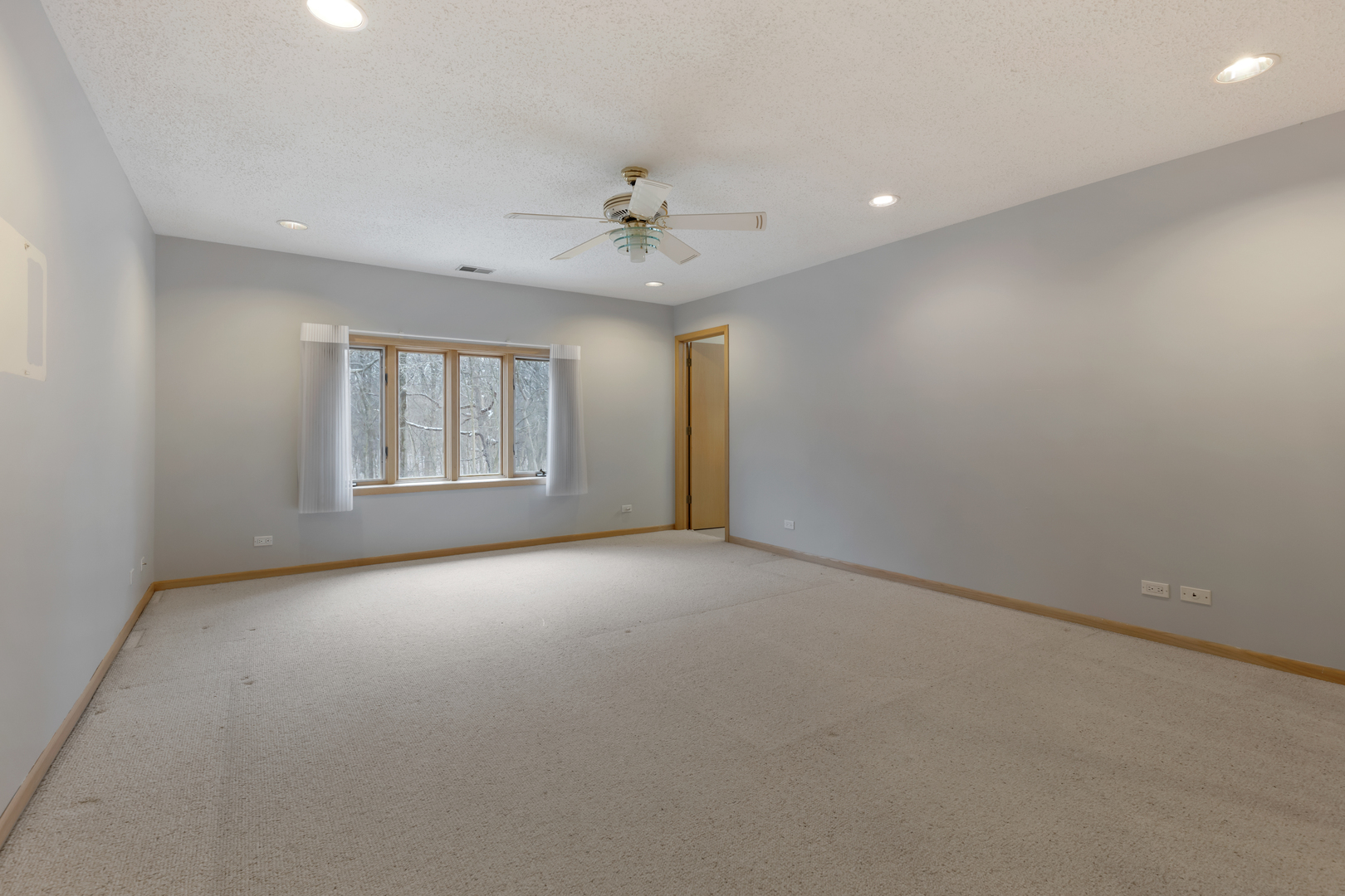 1002 S Butternut Circle