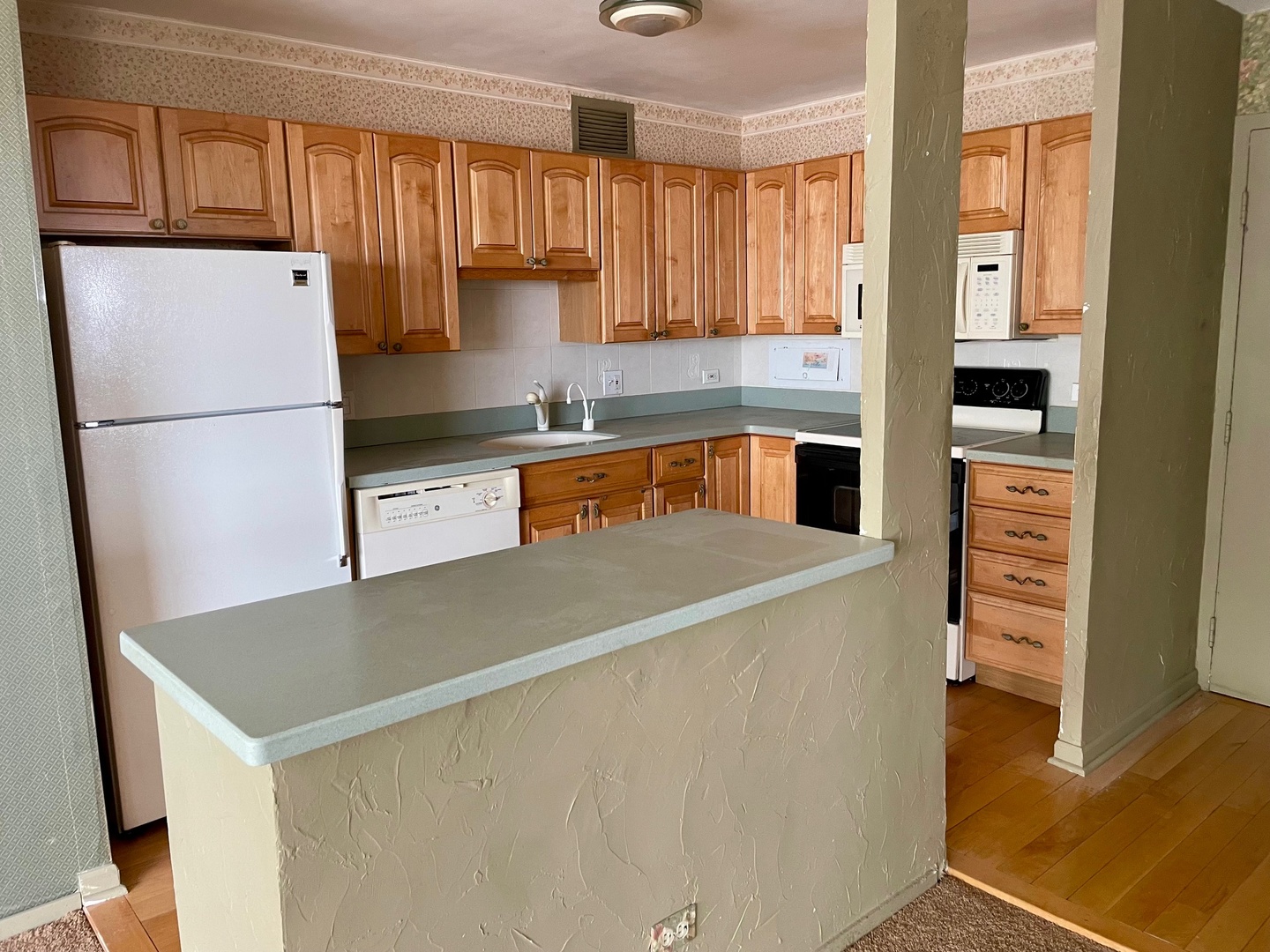 6157 N SHERIDAN Road Unit: 19A