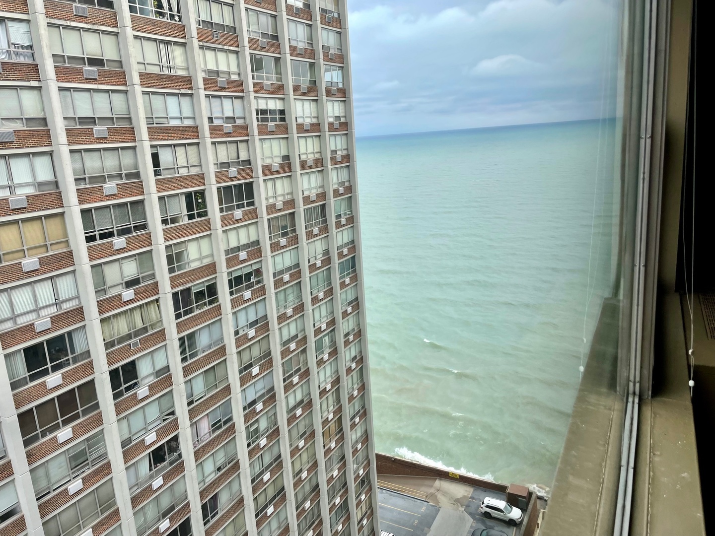 6157 N SHERIDAN Road Unit: 19A