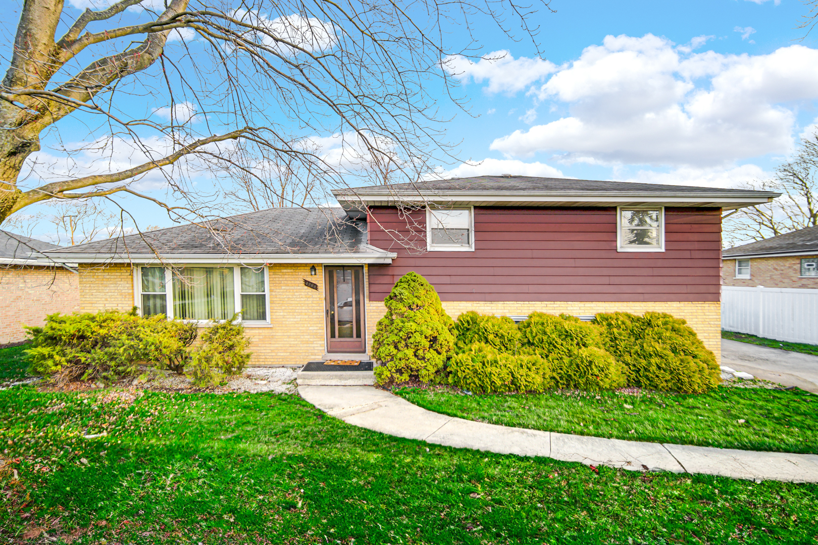 4908 W 85th Place