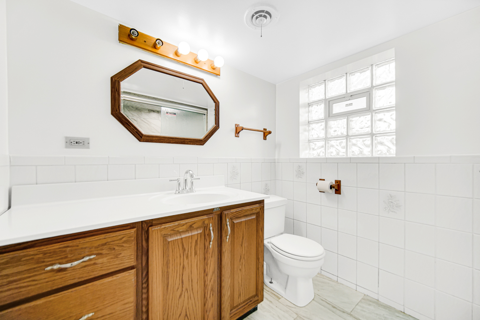 4908 W 85th Place