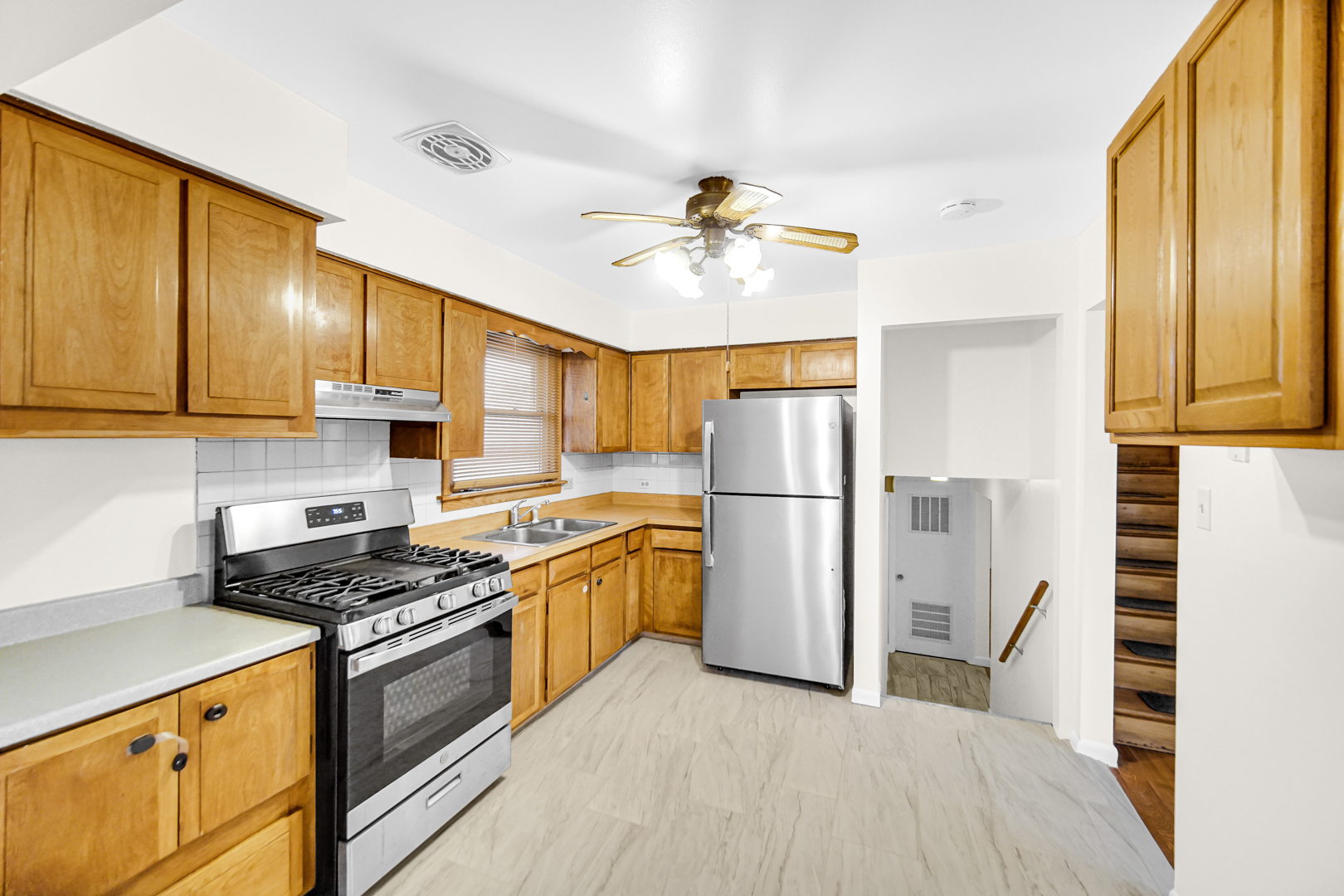 4908 W 85th Place